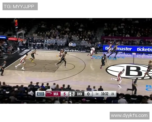 篮网与热火激战正酣比赛直播精彩瞬间全景回顾与分析