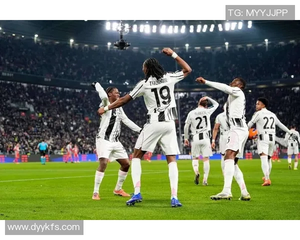 意甲巅峰对决尤文图斯迎战罗马球队激情碰撞引发球迷热议 意甲巅峰对决尤文图斯迎战罗马球队激情碰撞引发球迷热议