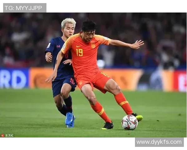 马来西亚与泰国足球对决分析探讨两国球队实力与战术差异 马来西亚与泰国足球对决分析探讨两国球队实力与战术差异