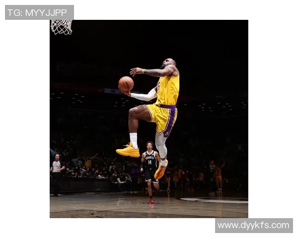 76人对阵猛龙的季后赛激战回顾与精彩瞬间分析