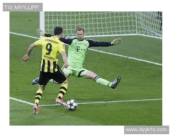 库尔图瓦：从守门员到球队灵魂的传奇之路与荣耀时刻