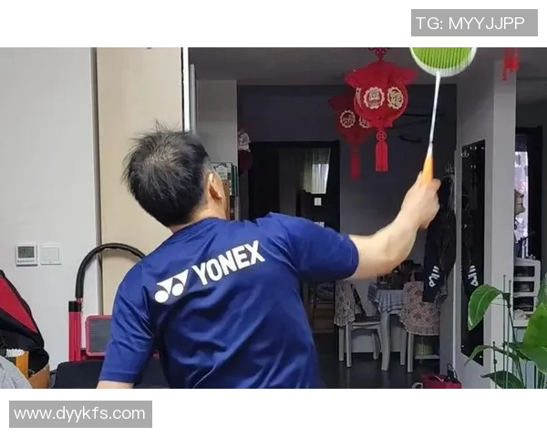 羽毛球新手必看：轻松掌握基础技巧与训练方法的全面指南