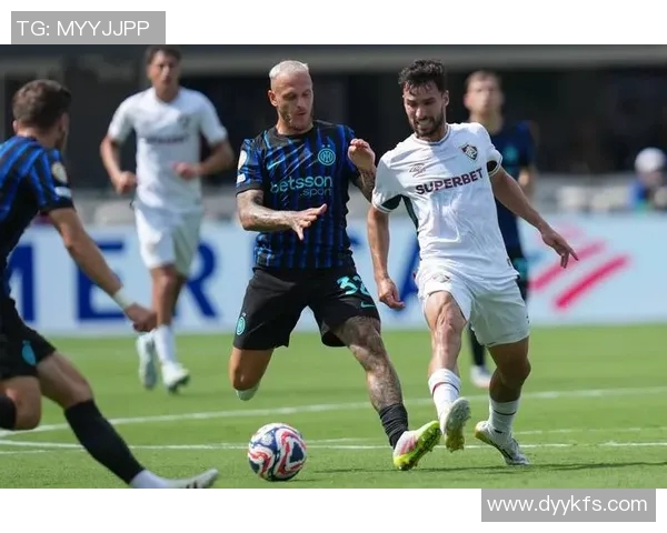 阿独立与桑托斯的对决谁能在赛场上笑到最后分析与预测